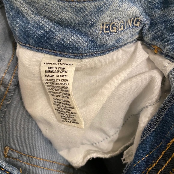 AEO Distressed light wash super stretch jegging - Picture 3 of 4